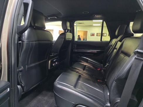 Used 2019 Ford Expedition XLT w/ Equipment Group 202A image 19