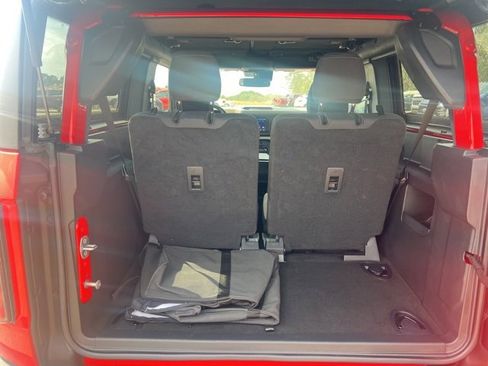 Used 2022 Ford Bronco Wildtrak image 10