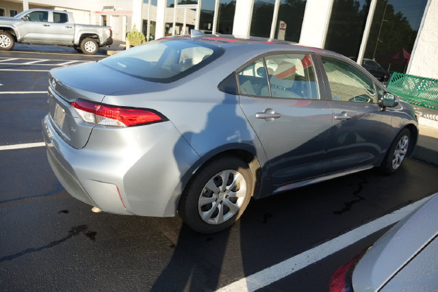 Used 2025 Toyota Corolla LE FWD image 23