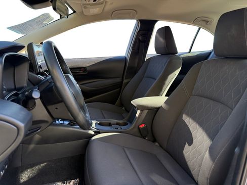 Used 2023 Toyota Corolla LE image 9