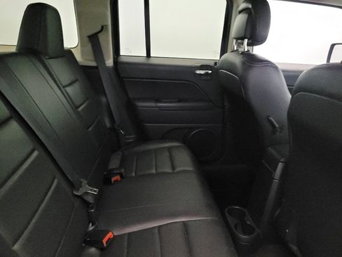 Used 2016 Jeep Patriot High Altitude AWD/4WD image 19