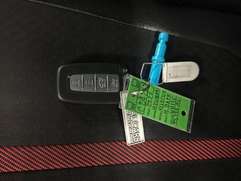 Used 2020 Hyundai Veloster Turbo FWD image 23