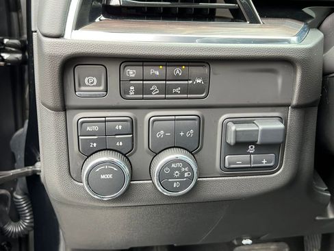 Certified 2025 Chevrolet Tahoe Z71 w/ Comfort Package image 25