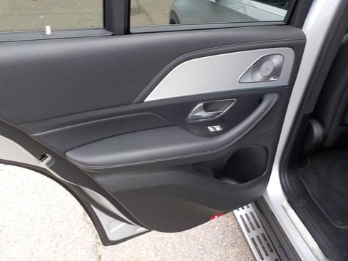 Used 2020 Mercedes-Benz GLE 350 4MATIC image 11