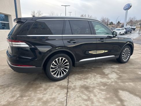 Used 2024 Lincoln Aviator Reserve image 4