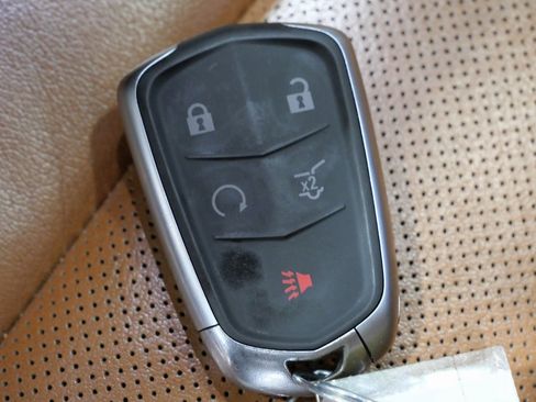 Used 2019 Cadillac XT4 Premium Luxury image 31