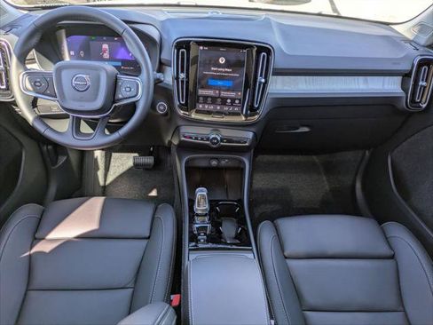 New 2026 Volvo XC40 B5 Ultra w/ Climate Package AWD/4WD image 11
