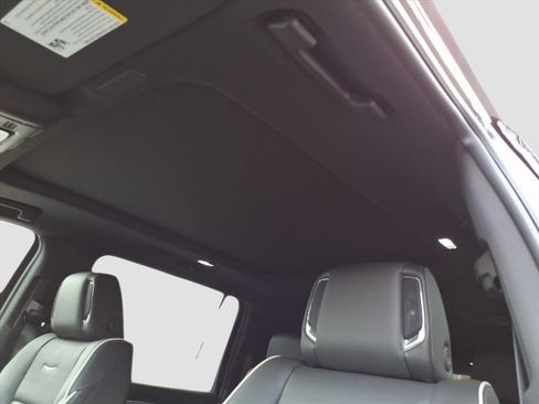 New 2026 Cadillac Escalade ESV Luxury image 14