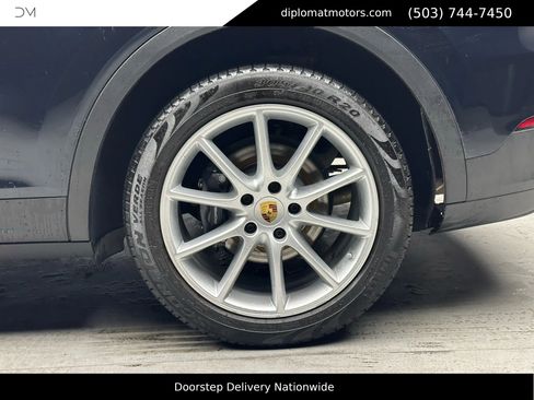 Used 2021 Porsche Cayenne image 36