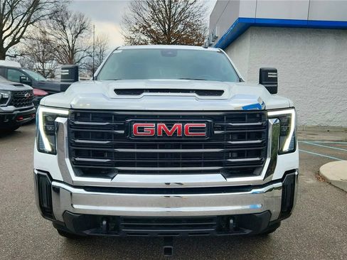 Used 2024 GMC Sierra 2500 Pro w/ Convenience Package image 17