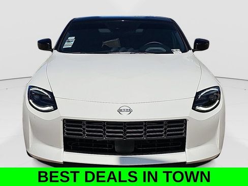 Used 2025 Nissan Z Performance w/ Floor Mat Package RWD image 8