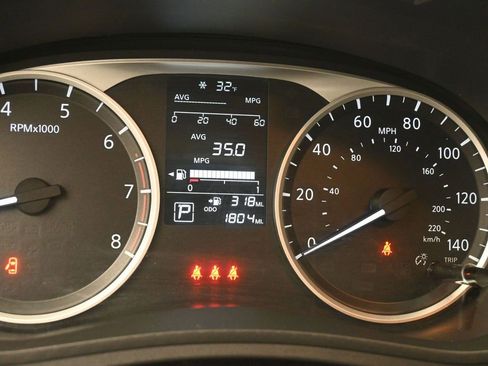 Certified 2025 Nissan Versa S w/ Trunk Package image 8