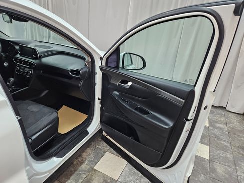 Used 2020 Hyundai Santa Fe SE w/ Cargo Package image 10