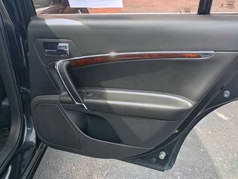 Used 2012 Lincoln MKZ image 19