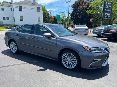 Used 2016 Lexus ES 350 w/ Luxury Package w/Wood Trim FWD image 1