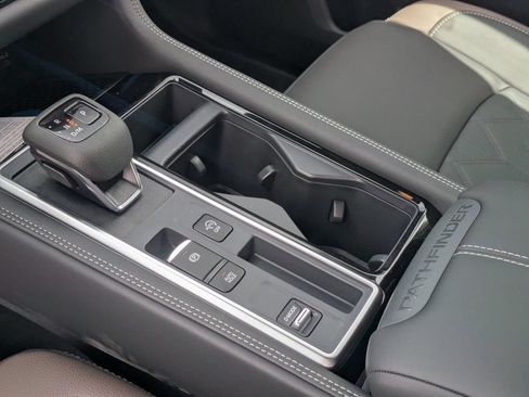 New 2026 Nissan Pathfinder Platinum w/ Cargo Package FWD image 20