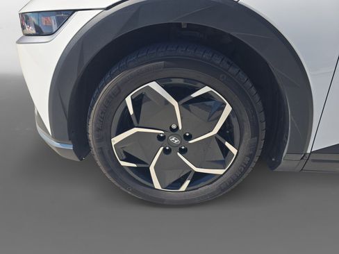 Certified 2023 Hyundai Ioniq 5 SEL w/ Cargo Package image 9