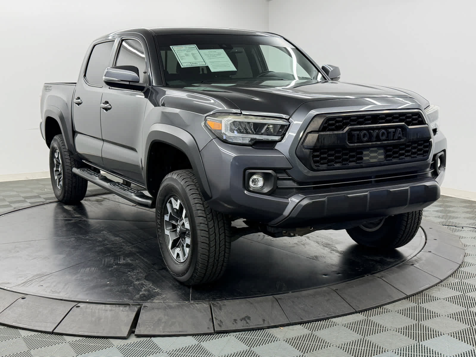 Used 2022 Toyota Tacoma TRD Off-Road w/ Technology Package RWD image 6