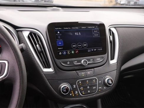 Used 2024 Chevrolet Malibu LT image 15