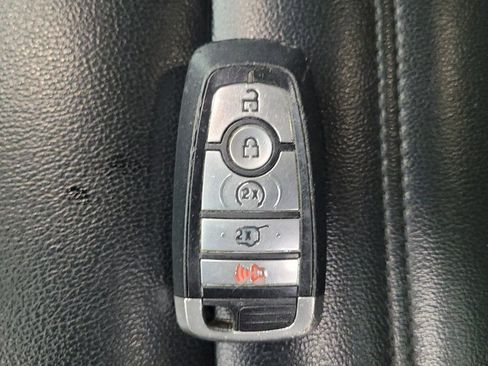 Used 2022 Ford Edge SEL w/ Convenience Package AWD/4WD image 32