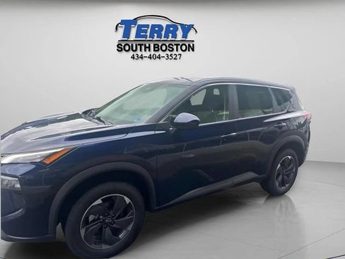 Used 2025 Nissan Rogue SV FWD image 3