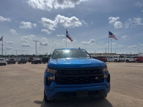 Used 2022 Chevrolet Silverado 1500 Custom RWD image 4