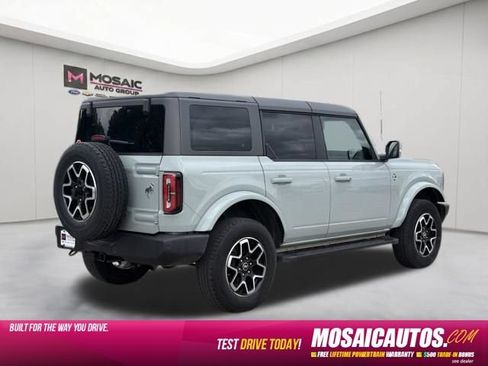 Used 2024 Ford Bronco Outer Banks AWD/4WD image 7