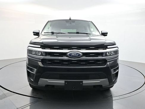 Used 2023 Ford Expedition Limited AWD/4WD image 2