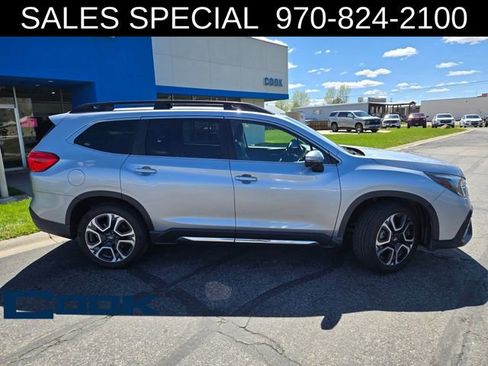 Used 2023 Subaru Ascent Limited AWD/4WD image 2