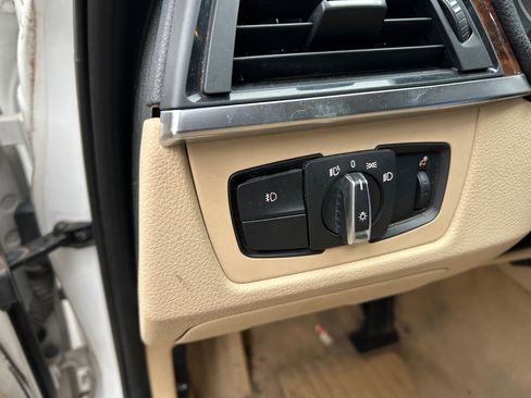 Used 2014 BMW 320i Sedan image 20