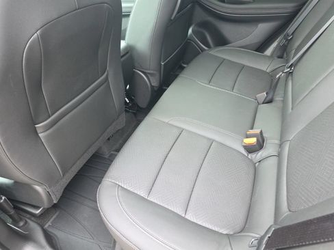 Used 2023 Buick Encore GX Essence w/ Experience Buick Package FWD image 12
