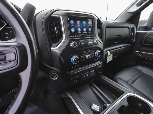 Used 2022 GMC Sierra 3500 Denali image 19