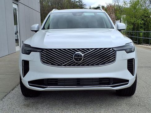 New 2026 Volvo XC90 T8 Ultra w/ Lounge Package AWD/4WD image 2