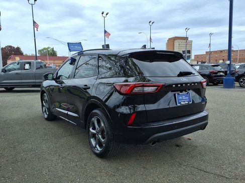 Certified 2023 Ford Escape ST-Line w/ Tech Pack #1 AWD/4WD image 8