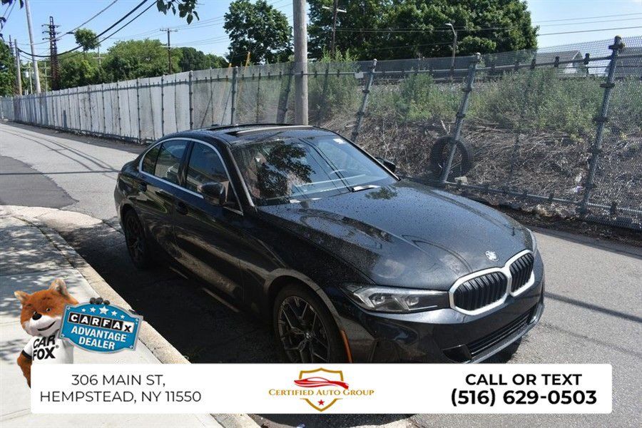Used 2025 BMW 330i Sedan RWD image 4