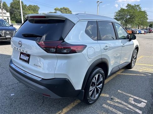 Certified 2023 Nissan Rogue SV w/ SV Premium Package image 8