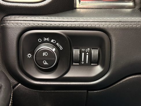 Used 2021 RAM 2500 Limited AWD/4WD image 30