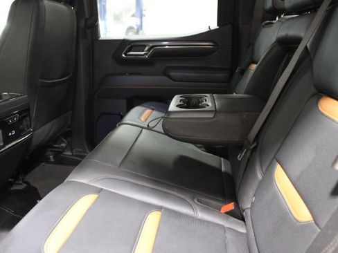 Used 2024 GMC Sierra 1500 AT4 w/ Technology Package image 25