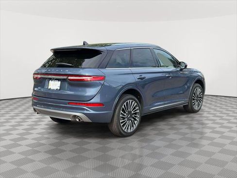 Used 2022 Lincoln Corsair AWD w/ Premium Package image 7