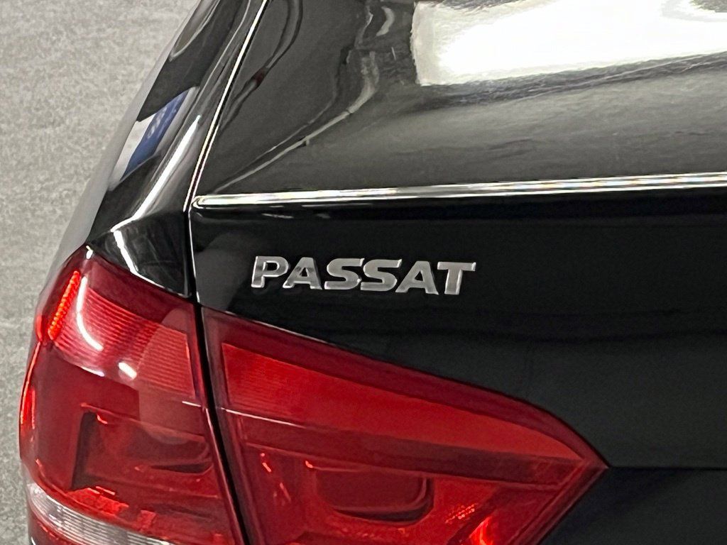 Used 2015 Volkswagen Passat 1.8T SEL Premium FWD image 36