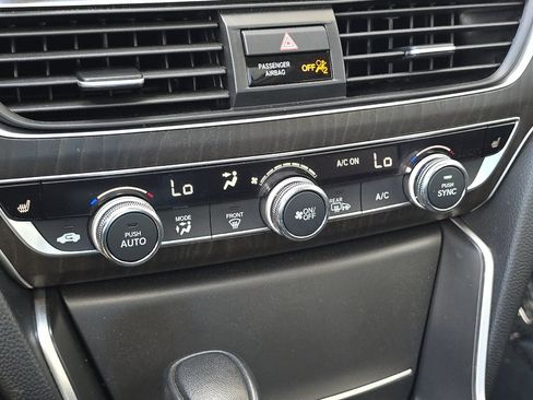 Used 2018 Honda Accord EX-L image 19