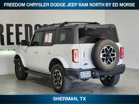 Used 2023 Ford Bronco Outer Banks AWD/4WD image 3