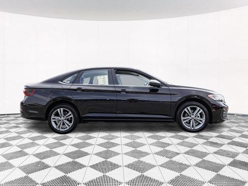 Used 2024 Volkswagen Jetta SE FWD image 10