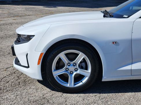 Used 2023 Chevrolet Camaro LT image 8