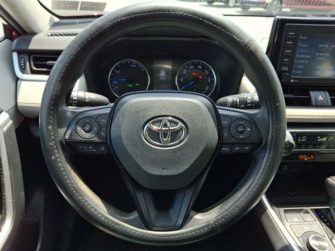Used 2021 Toyota RAV4 XLE w/ Convenience Package AWD/4WD image 21