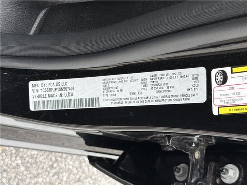 Used 2025 RAM 1500 Laramie AWD/4WD image 31