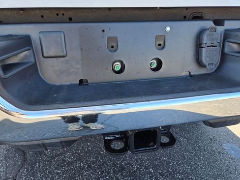 Used 2022 RAM 2500 Tradesman w/ Chrome Appearance Group image 16