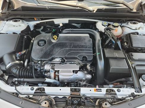 Used 2024 Chevrolet Malibu LT FWD image 31