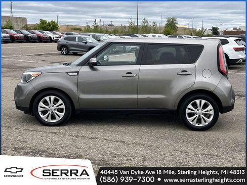 Used 2014 Kia Soul + FWD image 2