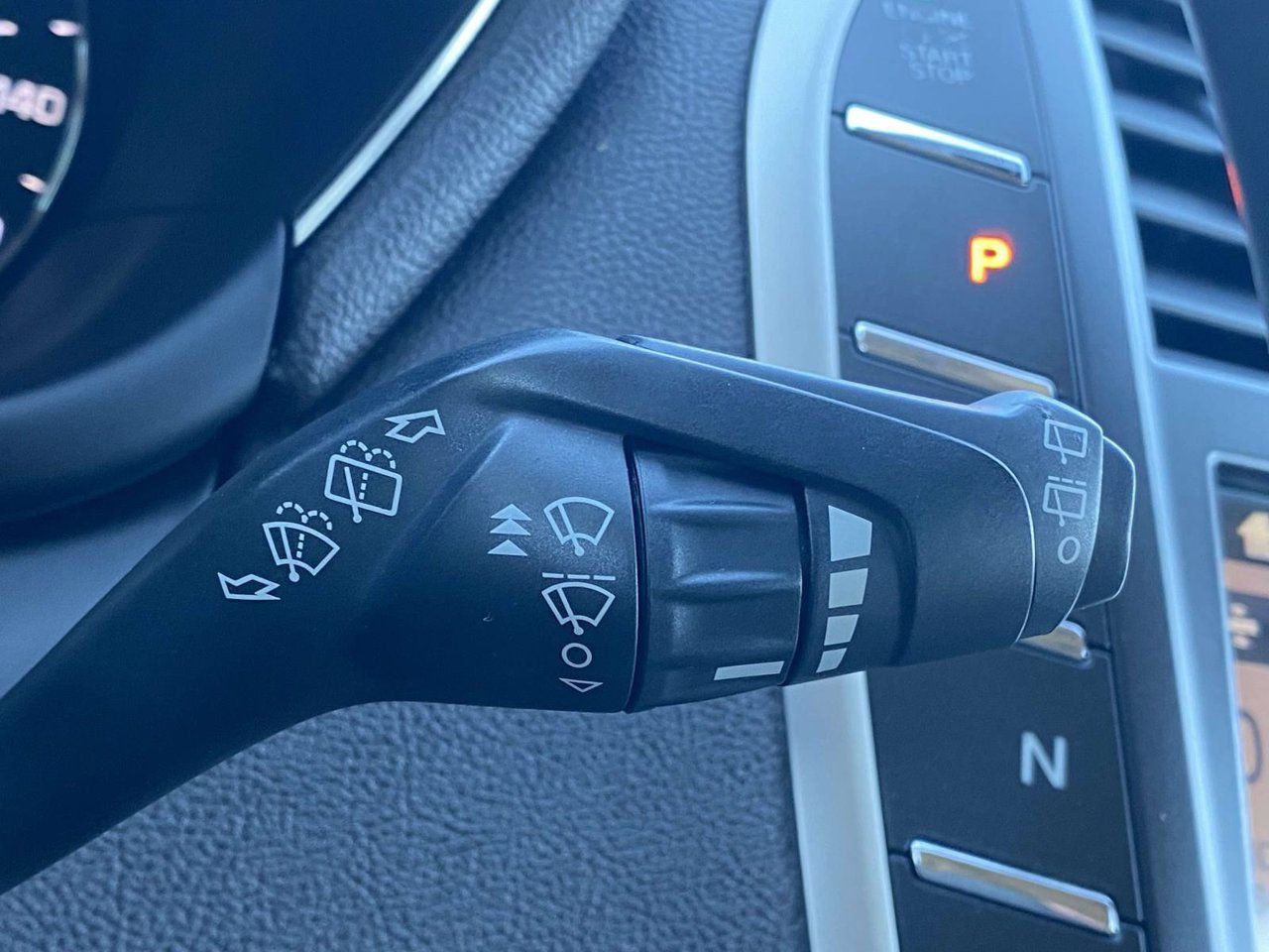 Used 2019 Lincoln MKC Reserve FWD image 35